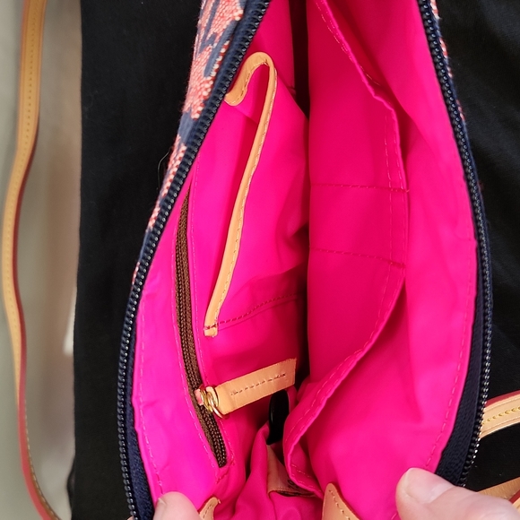 Dooney and Bourke Crossbody purse - Picture 4 of 14